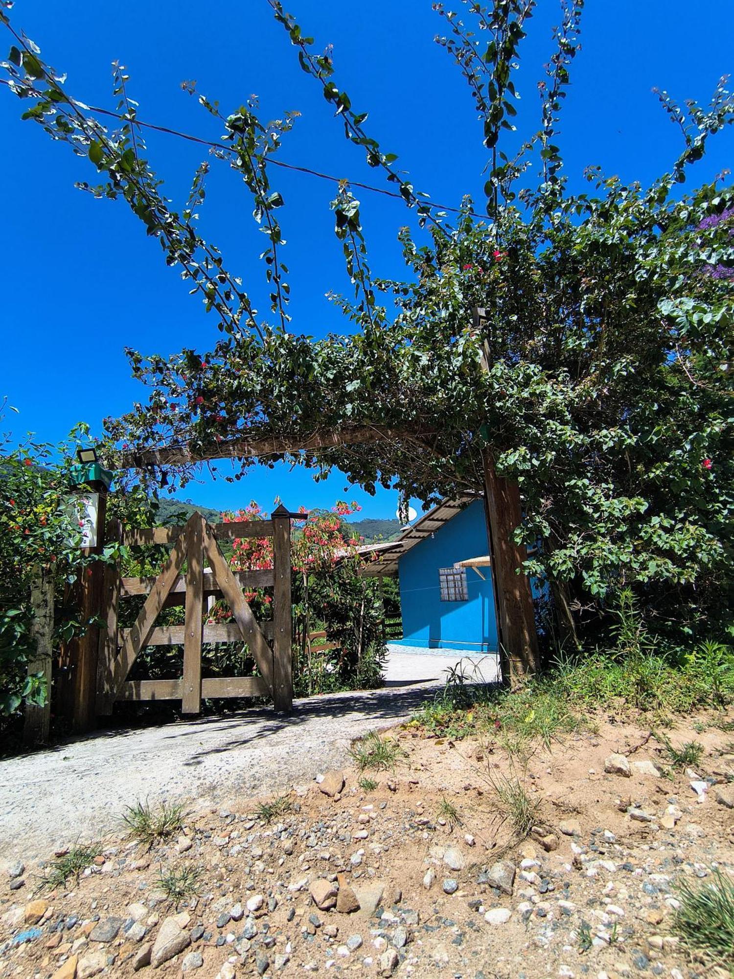 فيلا Rancho Pe Da Pedra ساو بينتو دو سابوكاي المظهر الخارجي الصورة